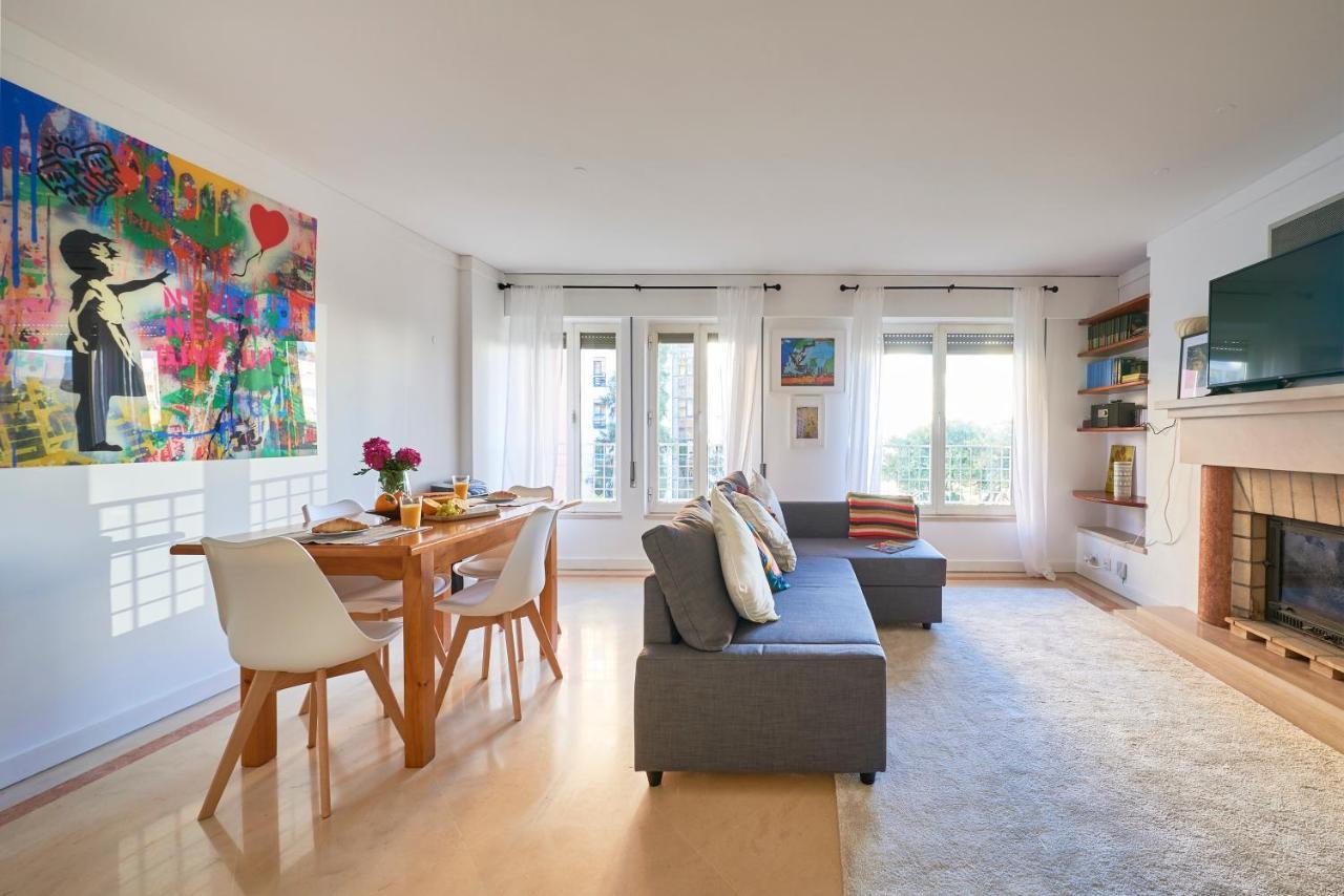 Modern Apartment With Swiming Pool & Garage - ลิสบอน ภายนอก รูปภาพ