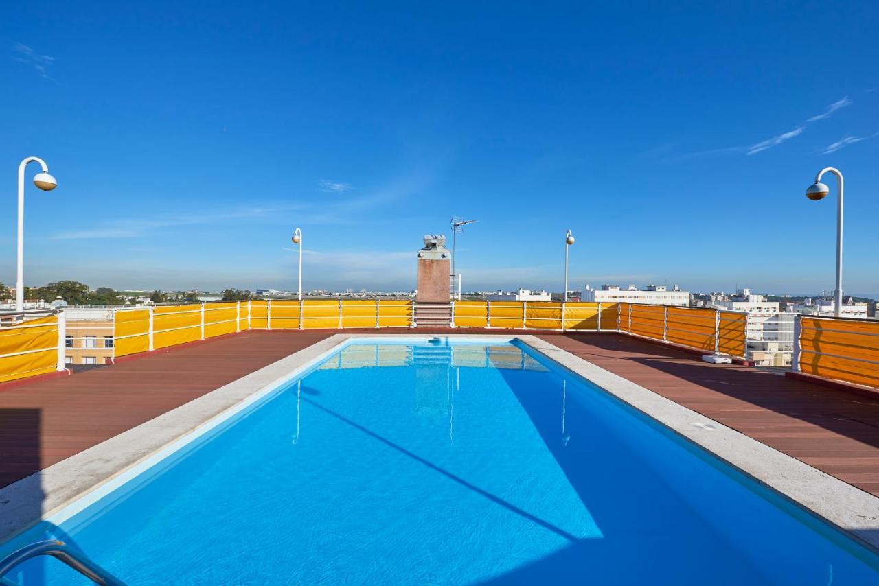 Modern Apartment With Swiming Pool & Garage - ลิสบอน ภายนอก รูปภาพ