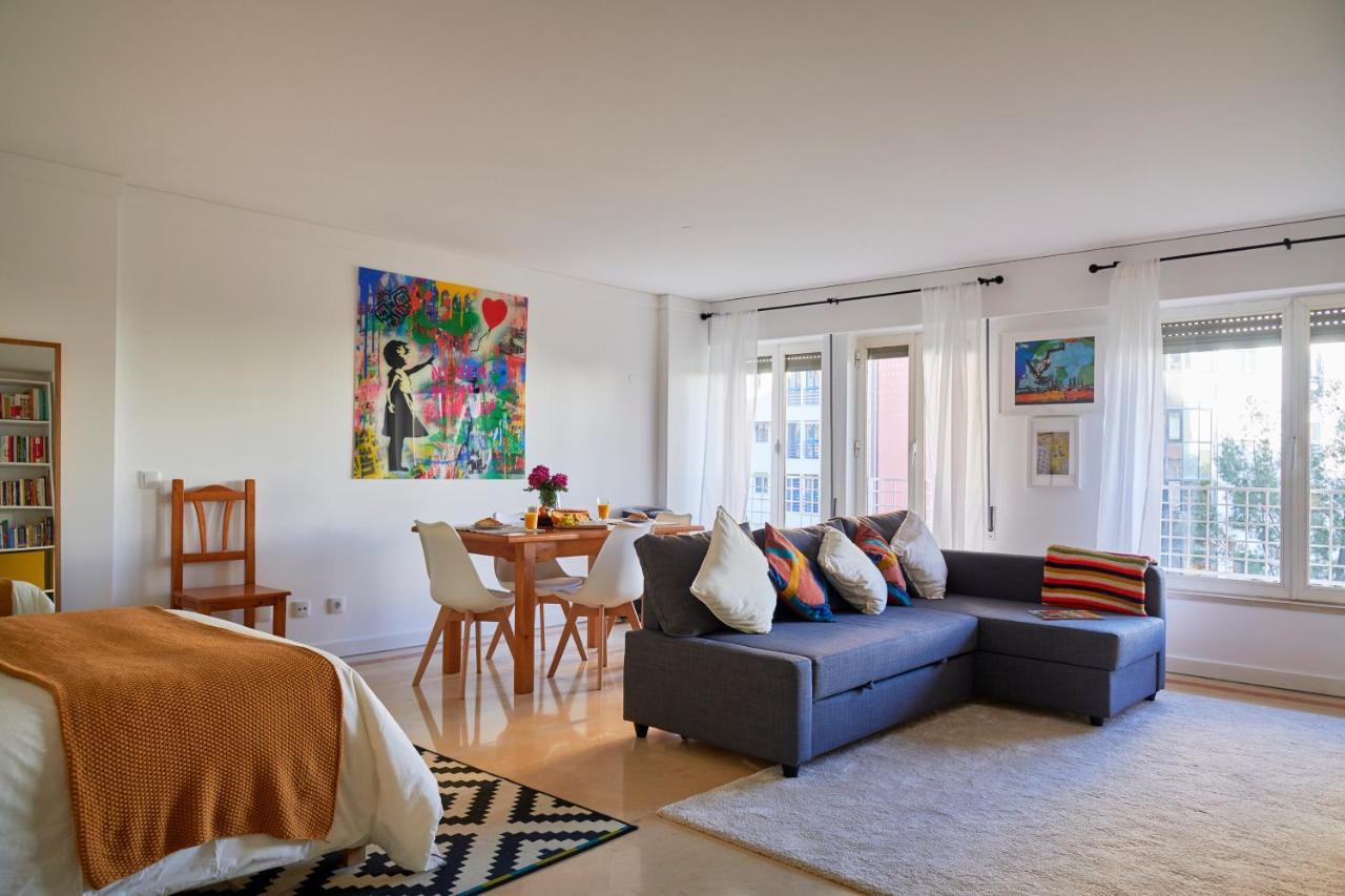 Modern Apartment With Swiming Pool & Garage - ลิสบอน ภายนอก รูปภาพ