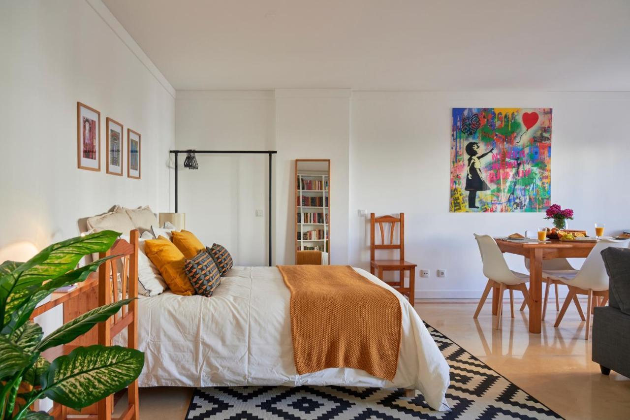 Modern Apartment With Swiming Pool & Garage - ลิสบอน ภายนอก รูปภาพ